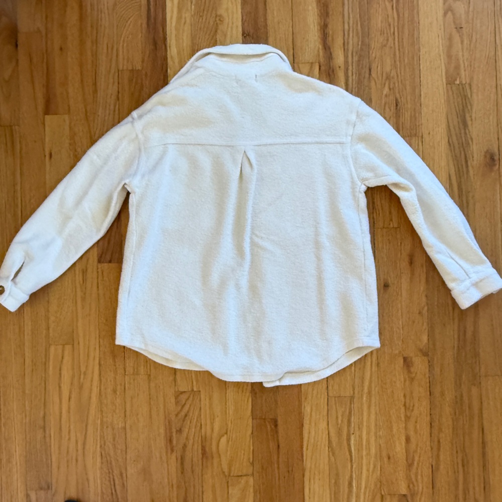 Monrow Ivory Shacket - Picture 6 of 6